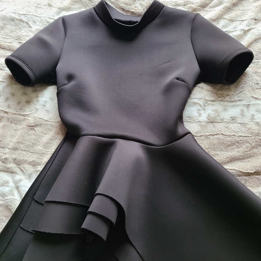 Black high low shirt